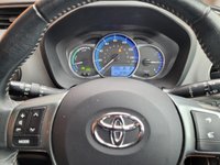 USED 2015 15 TOYOTA YARIS 1.5 VVT-h Icon Hatchback 5dr Petrol Hybrid E-CVT Euro 6 (101 ps) &pound;20 TAX - LOW MILES - REAR CAM