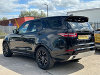 USED 2020 70 LAND ROVER DISCOVERY 3.0 SD V6 Landmark Edition SUV 5dr Diesel Auto 4WD Euro 6 (s/s) (306 ps)+SERVICE HISTORY+NEW TIMING BELT AND NEW TURBOS AND SERVICED+1 OWNER FROM NEW+7 SEATS+PANORAMIC SUNROOF+MEDIA+POWER BOOT+LEATHER HEATED SEATS+CAMERA+DYNAMIC PACK+20 INCH ALLOYS SERVICE HISTORY+NEW TIMING BELT AND NEW TURBOS AND SERVICED+1 OWNER FROM NEW+7 SEATS+PANORAMIC SUNROOF+MEDIA+POWER BOOT+LEATHER HEATED SEATS+CAMERA+DYNAMIC PACK+20 INCH ALLOYS