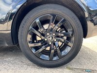 USED 2020 70 LAND ROVER DISCOVERY 3.0 SD V6 Landmark Edition SUV 5dr Diesel Auto 4WD Euro 6 (s/s) (306 ps)+SERVICE HISTORY+NEW TIMING BELT AND NEW TURBOS AND SERVICED+1 OWNER FROM NEW+7 SEATS+PANORAMIC SUNROOF+MEDIA+POWER BOOT+LEATHER HEATED SEATS+CAMERA+DYNAMIC PACK+20 INCH ALLOYS SERVICE HISTORY+NEW TIMING BELT AND NEW TURBOS AND SERVICED+1 OWNER FROM NEW+7 SEATS+PANORAMIC SUNROOF+MEDIA+POWER BOOT+LEATHER HEATED SEATS+CAMERA+DYNAMIC PACK+20 INCH ALLOYS
