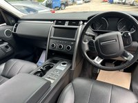 USED 2020 70 LAND ROVER DISCOVERY 3.0 SD V6 Landmark Edition SUV 5dr Diesel Auto 4WD Euro 6 (s/s) (306 ps)+SERVICE HISTORY+NEW TIMING BELT AND NEW TURBOS AND SERVICED+1 OWNER FROM NEW+7 SEATS+PANORAMIC SUNROOF+MEDIA+POWER BOOT+LEATHER HEATED SEATS+CAMERA+DYNAMIC PACK+20 INCH ALLOYS SERVICE HISTORY+NEW TIMING BELT AND NEW TURBOS AND SERVICED+1 OWNER FROM NEW+7 SEATS+PANORAMIC SUNROOF+MEDIA+POWER BOOT+LEATHER HEATED SEATS+CAMERA+DYNAMIC PACK+20 INCH ALLOYS