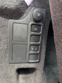 USED 2020 70 LAND ROVER DISCOVERY 3.0 SD V6 Landmark Edition SUV 5dr Diesel Auto 4WD Euro 6 (s/s) (306 ps)+SERVICE HISTORY+NEW TIMING BELT AND NEW TURBOS AND SERVICED+1 OWNER FROM NEW+7 SEATS+PANORAMIC SUNROOF+MEDIA+POWER BOOT+LEATHER HEATED SEATS+CAMERA+DYNAMIC PACK+20 INCH ALLOYS SERVICE HISTORY+NEW TIMING BELT AND NEW TURBOS AND SERVICED+1 OWNER FROM NEW+7 SEATS+PANORAMIC SUNROOF+MEDIA+POWER BOOT+LEATHER HEATED SEATS+CAMERA+DYNAMIC PACK+20 INCH ALLOYS
