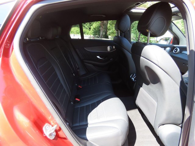 2019 Mercedes-Benz GLC - Photo 10