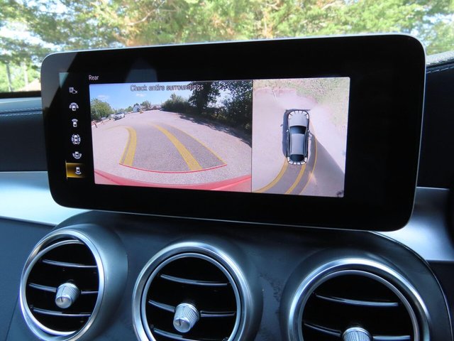 2019 Mercedes-Benz GLC - Photo 12