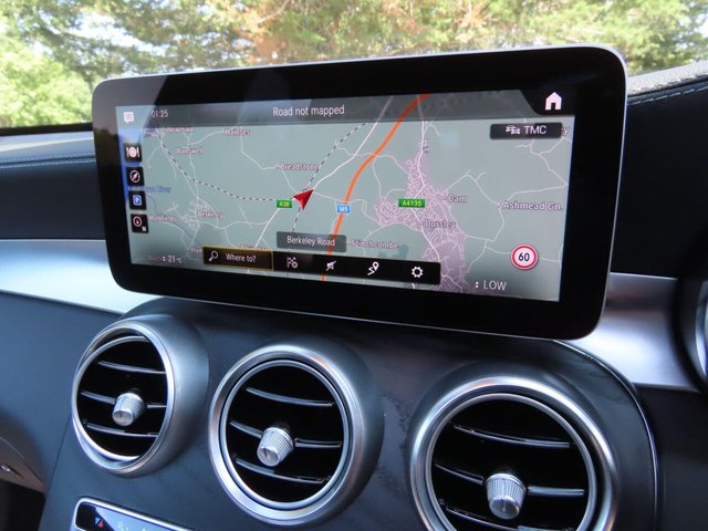 2019 Mercedes-Benz GLC - Photo 11