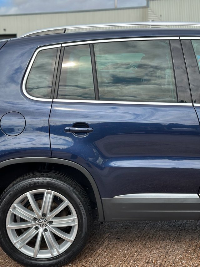 View our VOLKSWAGEN TIGUAN
