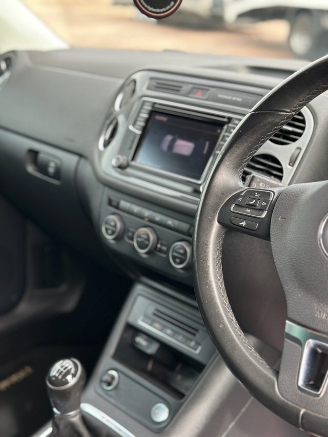 View our VOLKSWAGEN TIGUAN
