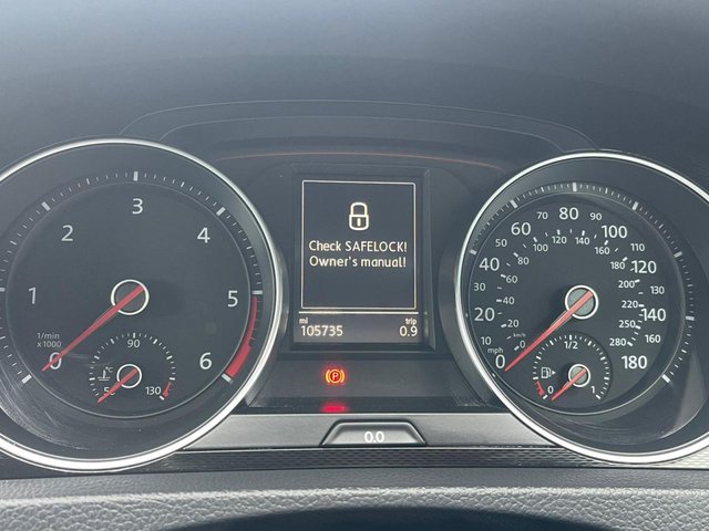 View our VOLKSWAGEN GOLF