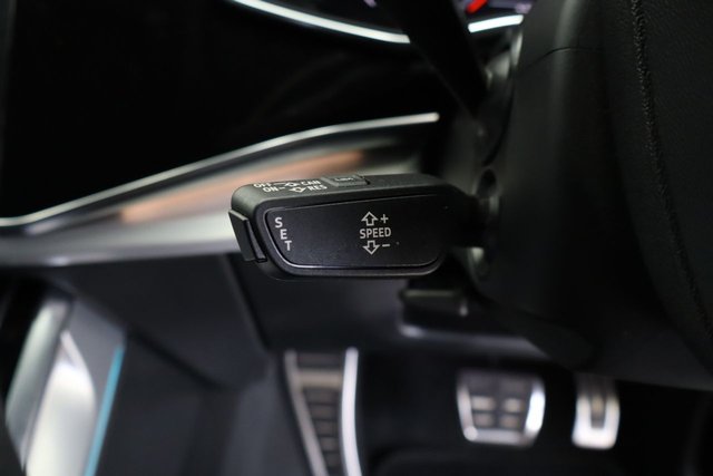 2019 AUDI Q8 - Photo 11