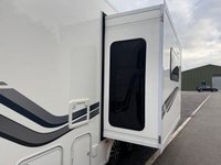 USED FIFTH WHEEL CELTIC RAMBLER 