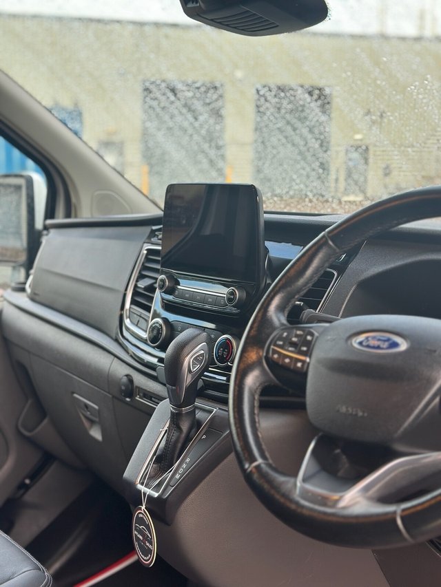View our FORD TRANSIT CUSTOM