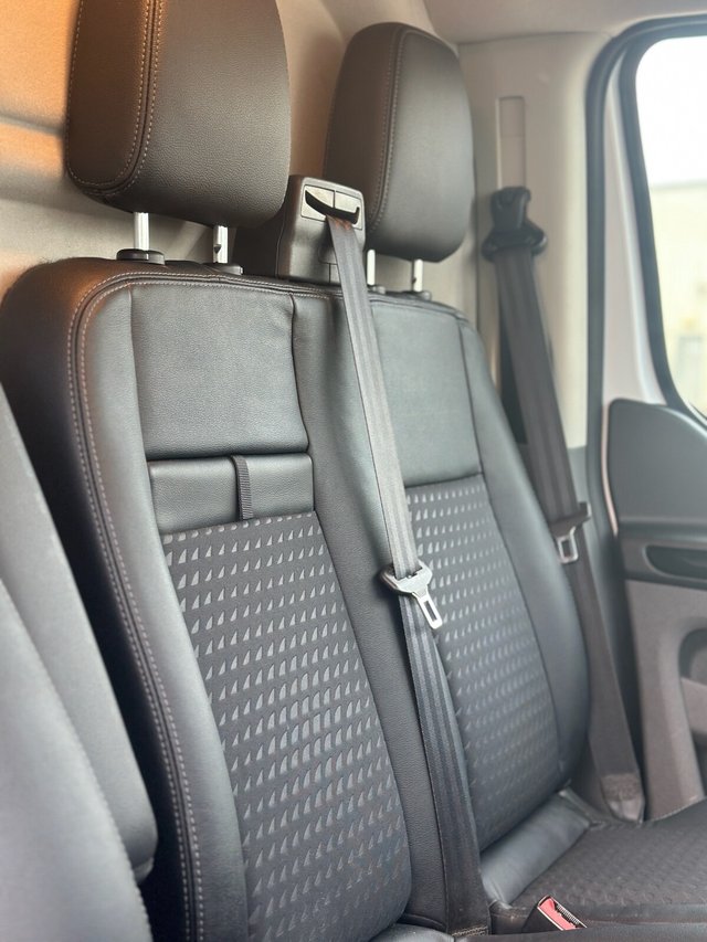 View our FORD TRANSIT CUSTOM