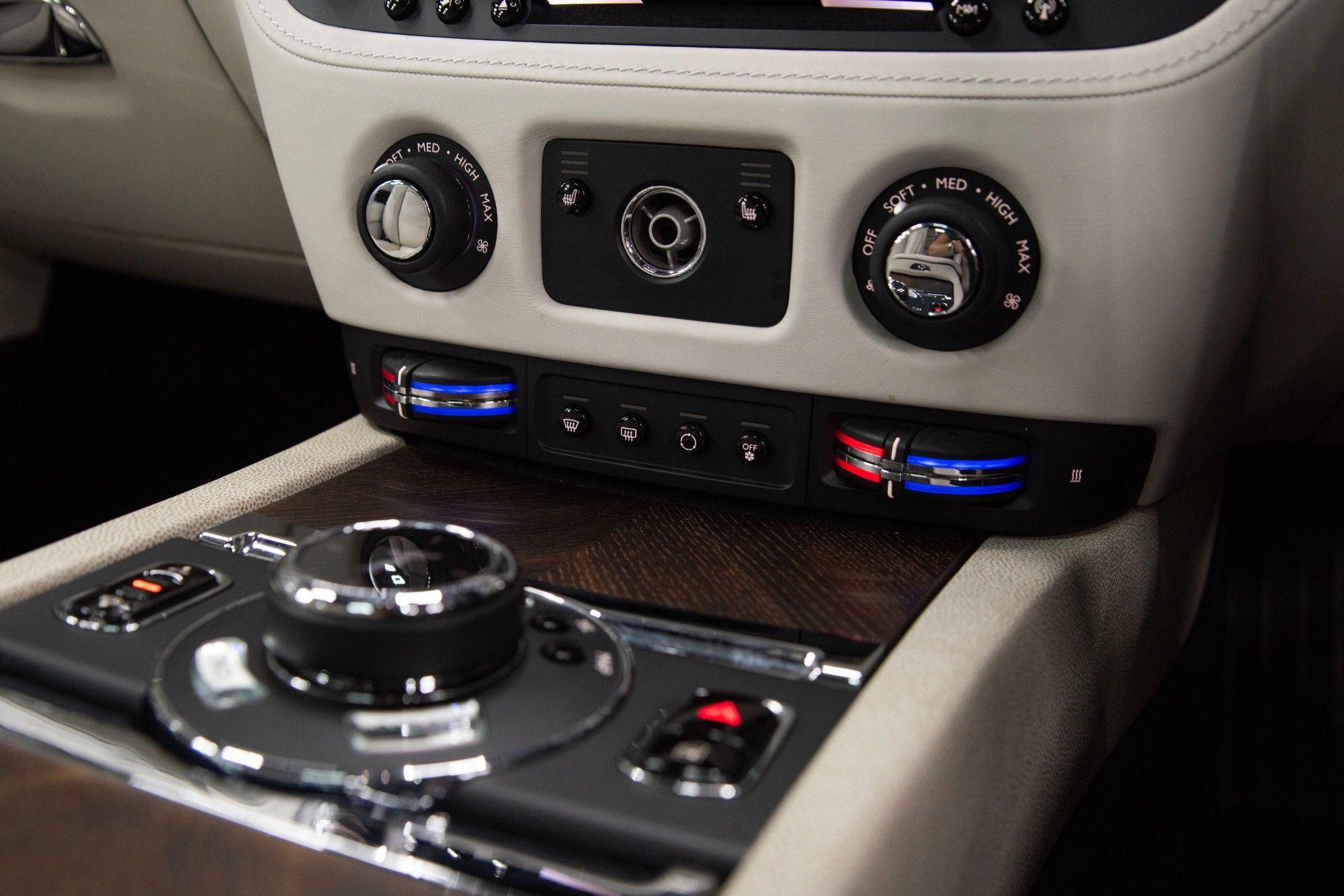 USED 2015 15 ROLLS-ROYCE WRAITH 6.6 V12 Coupe  