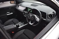 USED 2021 21 MERCEDES-BENZ GLA 1.3 GLA180 AMG Line SUV 5dr Petrol 7G-DCT Euro 6 (s/s) (136 ps) 1 OWNER / REV CAMERA / CARPLAY