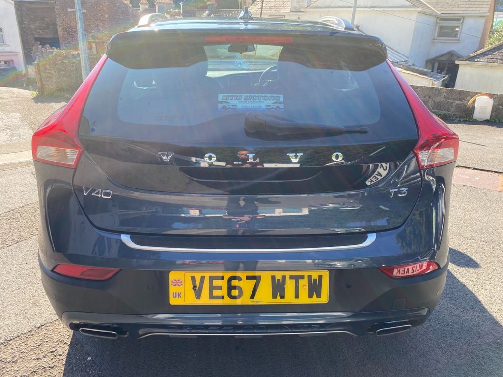 USED 2018 67 VOLVO V40 CROSS COUNTRY 1.5 T3 Pro Hatchback 5dr Petrol Auto Euro 6 (s/s) (152 ps) FULL SERVICE HISTORY
