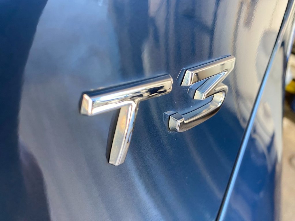 USED 2018 67 VOLVO V40 CROSS COUNTRY 1.5 T3 Pro Hatchback 5dr Petrol Auto Euro 6 (s/s) (152 ps) FULL SERVICE HISTORY