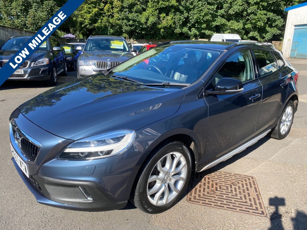 USED 2018 67 VOLVO V40 CROSS COUNTRY 1.5 T3 Pro Hatchback 5dr Petrol Auto Euro 6 (s/s) (152 ps) FULL SERVICE HISTORY
