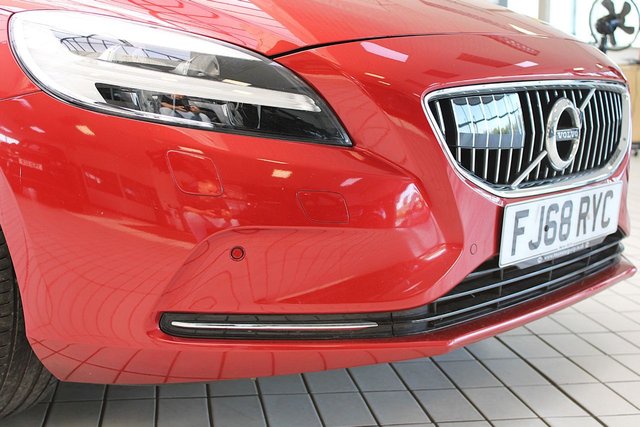 2018 VOLVO V40 1.5 T2 GPF Inscription Hatchback 5dr Petrol Auto Euro 6 (s/s) (122 ps) - Photo 10