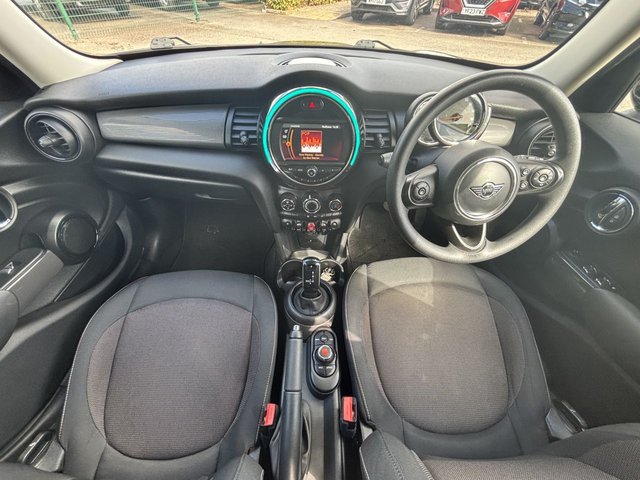 2020 MINI HATCH - Photo 9