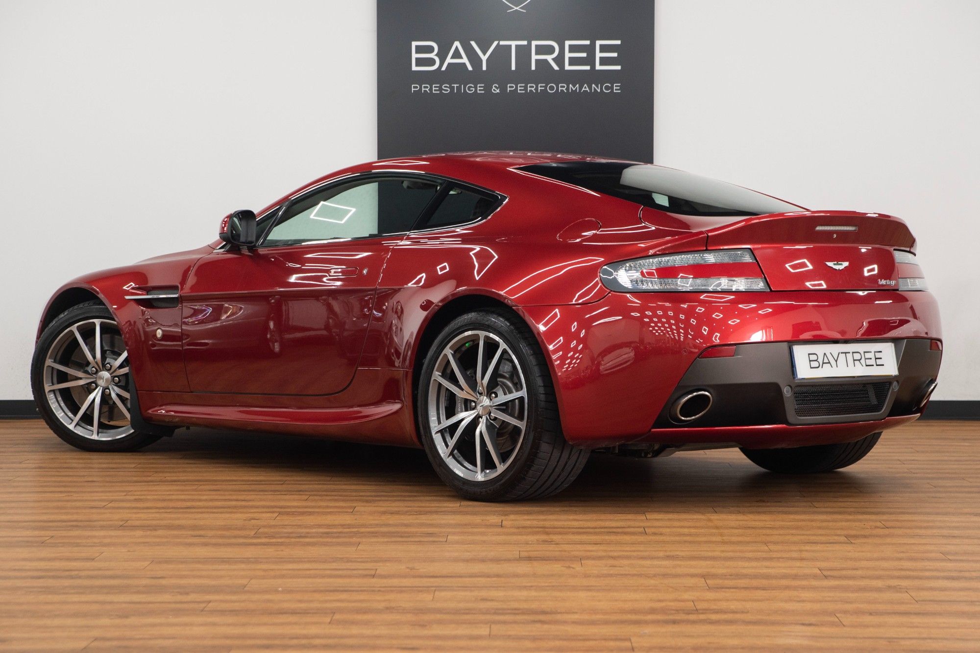 USED 2015 58 ASTON MARTIN VANTAGE 4.7 V8 Coupe Manual  