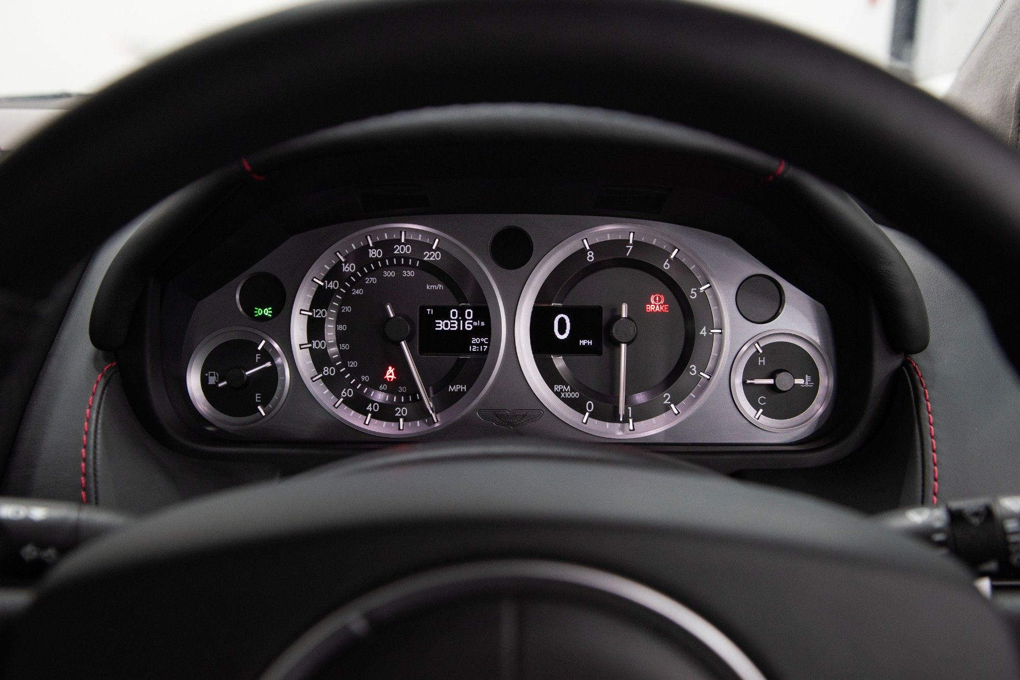 USED 2015 58 ASTON MARTIN VANTAGE 4.7 V8 Coupe Manual  