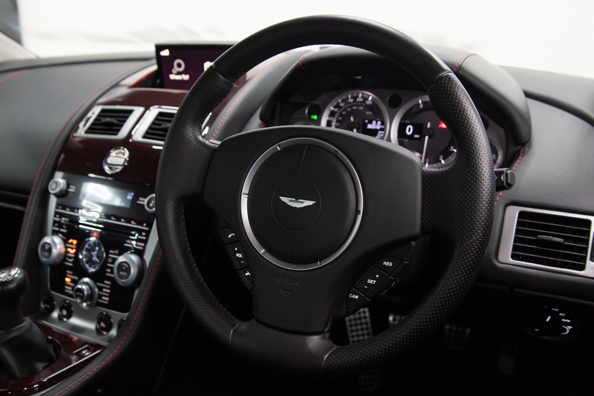 USED 2015 58 ASTON MARTIN VANTAGE 4.7 V8 Coupe Manual  