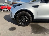 USED 2020 04 LAND ROVER DISCOVERY 3.0 SD V6 Landmark Edition SUV 5dr Diesel Auto 4WD Euro 6 (s/s) (306 ps) AN ABSOLUTELY STUNNING ADDITION TO OUR FORECOURT+7 SEATER+4 WHEEL DRIVE+JUST 1 FORMER KEEPER+GREAT SERVICE HISTORY+DIESEL+AUTOMATIC+ULEZ COMPLIANT+PREMIUM SOUND+PRIVACY GLASS+PARKING CAMERA+CRUISE CONTROL+HEATED SEATS+FULL LEATHER INTERIOR+FULL PANORAMIC GLASS ROOF+SATELLITE NAVIGATION+PARK ASSIST+20 INCH ALLOY WHEELS+BLUETOOTH PREPARATION+PLENTY OF FINANCE OPTIONS TO CHOOSE FROM+CALL NOW TO SPEAK WITH ONE OF OUR EXPERIENCED SALES ADVISORS+READY TO DRIVE AWAY TODAY!!!!!!!!!!!!!!!!!!!!!!!!!!!!!!!