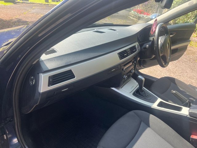 2011 BMW 3 SERIES - Photo 12