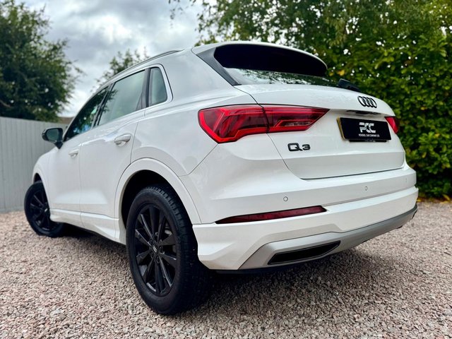 View our AUDI Q3