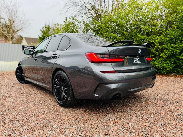 View our BMW 3 SERIES