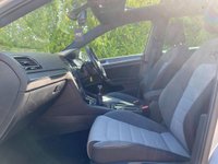 USED 2016 66 VOLKSWAGEN GOLF 2.0 TDI BlueMotion Tech R-Line Edition Euro 6 (s/s) 5dr PANORAMIC ROOF+FSH+NAV+ULEZ+++