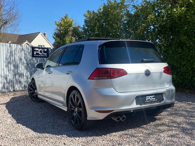 View our VOLKSWAGEN GOLF