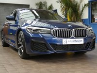 USED 2021 21 BMW 5 SERIES 2.0 520d MHT M Sport Saloon 4dr Diesel Hybrid Steptronic Euro 6 (s/s) (190 ps) SAT NAV HEATED LEATHER SEATS REAR VIEW CAMERA CRUISE CONTROL PARKING SENSORS 1 OWNER EXCELLENT SERVICE HISTORY WARRANTY