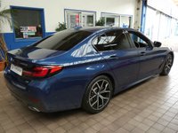 USED 2021 21 BMW 5 SERIES 2.0 520d MHT M Sport Saloon 4dr Diesel Hybrid Steptronic Euro 6 (s/s) (190 ps) SAT NAV HEATED LEATHER SEATS REAR VIEW CAMERA CRUISE CONTROL PARKING SENSORS 1 OWNER EXCELLENT SERVICE HISTORY WARRANTY