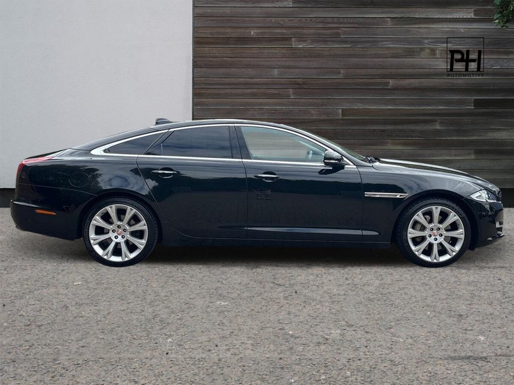 USED 2016 16 JAGUAR XJ 3.0d V6 Portfolio Saloon 4dr Diesel Auto Euro 6 (s/s) (300 ps) IVORY | MERIDIAN SURROUND