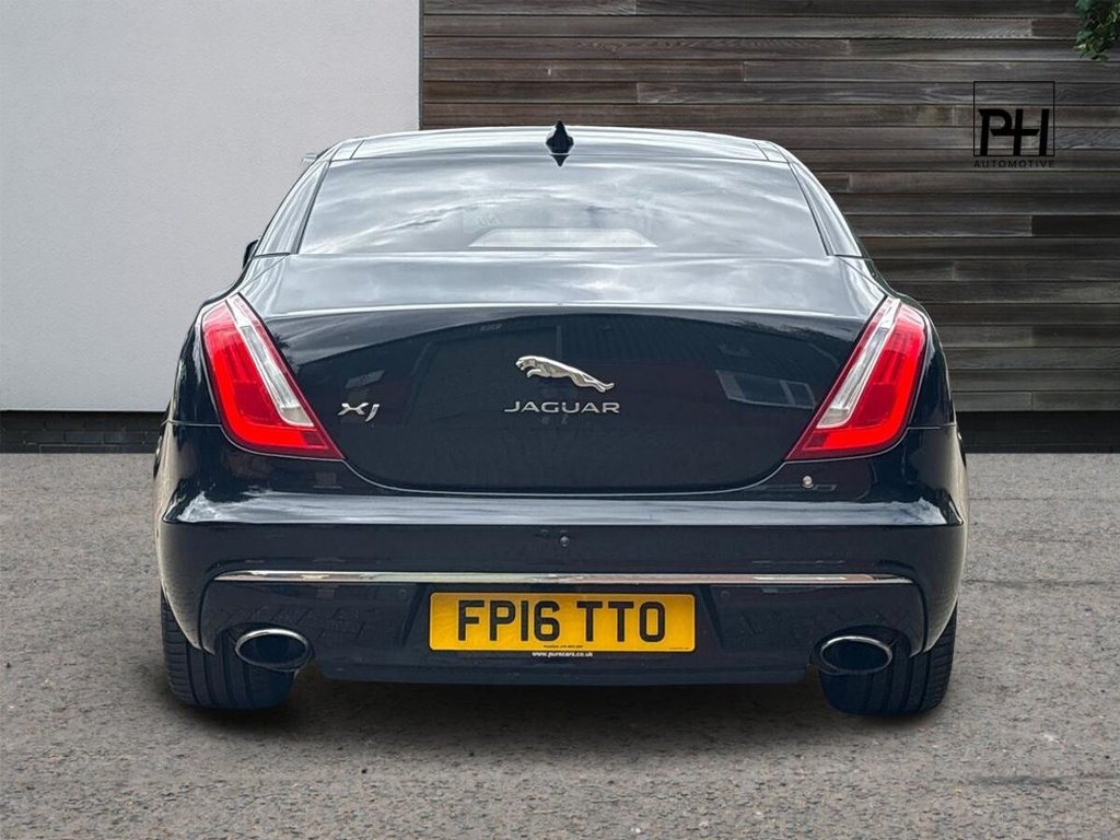 USED 2016 16 JAGUAR XJ 3.0d V6 Portfolio Saloon 4dr Diesel Auto Euro 6 (s/s) (300 ps) IVORY | MERIDIAN SURROUND