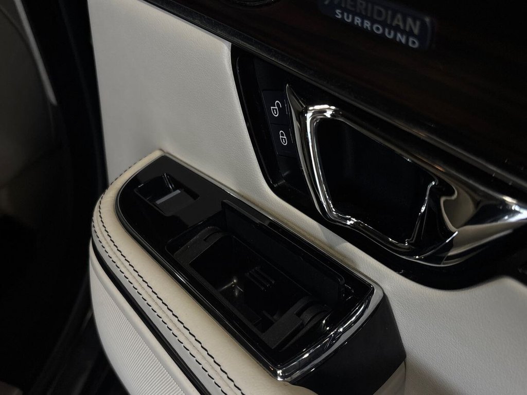 USED 2016 16 JAGUAR XJ 3.0d V6 Portfolio Saloon 4dr Diesel Auto Euro 6 (s/s) (300 ps) IVORY | MERIDIAN SURROUND
