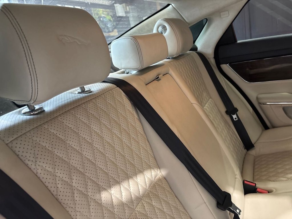 USED 2016 16 JAGUAR XJ 3.0d V6 Portfolio Saloon 4dr Diesel Auto Euro 6 (s/s) (300 ps) IVORY | MERIDIAN SURROUND