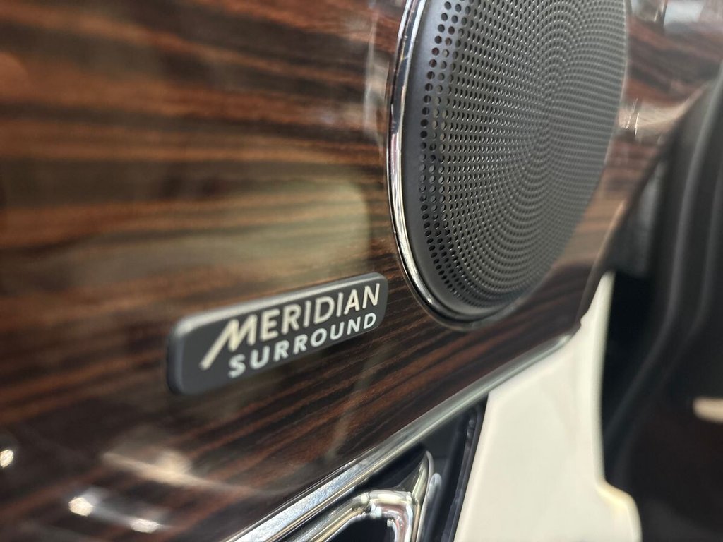 USED 2016 16 JAGUAR XJ 3.0d V6 Portfolio Saloon 4dr Diesel Auto Euro 6 (s/s) (300 ps) IVORY | MERIDIAN SURROUND