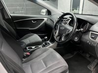 USED 2015 65 HYUNDAI I30 1.6 CRDi Blue Drive SE Nav Hatchback 5dr Diesel Manual Euro 6 (s/s) (110 ps) 