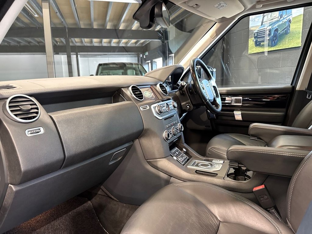 USED 2016 66 LAND ROVER DISCOVERY 4 3.0 SD V6 Landmark SUV 5dr Diesel Auto 4WD Euro 6 (s/s) (256 bhp) STUNNING CONDITION|JLR HISTORY