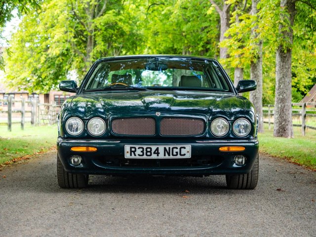 View our JAGUAR XJR