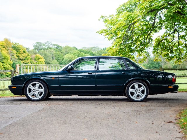 View our JAGUAR XJR