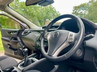 USED 2017 66 NISSAN QASHQAI 1.6 DIG-T N-Connecta SUV 5dr Petrol Manual 2WD Euro 6 (s/s) (163 ps) ULEZ Complaint Qashqai With Big Specification, Only 1 Owner From New With Full Service History !!