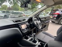 USED 2017 66 NISSAN QASHQAI 1.6 DIG-T N-Connecta SUV 5dr Petrol Manual 2WD Euro 6 (s/s) (163 ps) ULEZ Complaint Qashqai With Big Specification, Only 1 Owner From New With Full Service History !!
