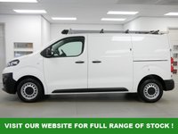 USED 2022 71 VAUXHALL VIVARO 3100 2.0 D 145 BHP L1 DYNAMIC 6 DOOR ( SAT NAV ) 2022 YEAR 2022 YEAR | 1 OWNER | SAT NAV | AIR CON
