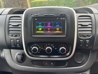 USED 2021 70 RENAULT TRAFIC 2.0 dCi ENERGY 30 Sport Nav Minibus 9 Seater LWB Euro 6 (s/s) (120 ps) Direct to us from lease company