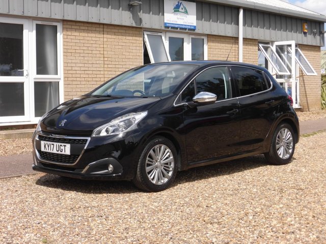 2017 17 Peugeot 208 1.2 PureTech Allure Hatchback 5dr Petrol Manual Euro 6 (82 ps)
