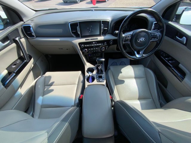 View our KIA SPORTAGE