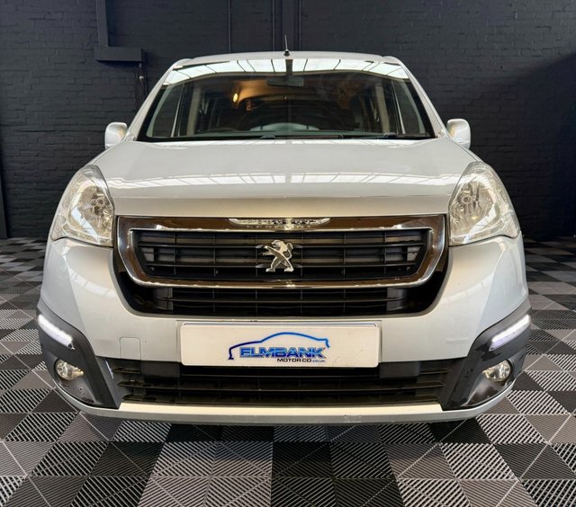 2017 PEUGEOT PARTNER TEPEE - Photo 10