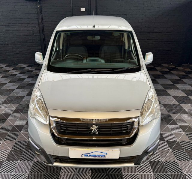 2017 PEUGEOT PARTNER TEPEE - Photo 6